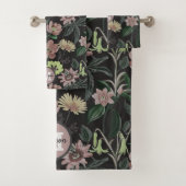 Stijlvol zwart, persoonlijk monogram, Floral Patro Bad Handdoek (Insitu)