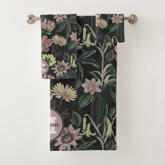 Stijlvol zwart, persoonlijk monogram, Floral Patro Bad Handdoek (Insitu)