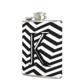 Stijlvol zwart wit Chevron Stripe Monogram Aangepa Heupfles (Links)