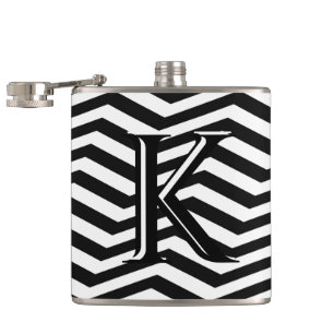 Stijlvol zwart wit Chevron Stripe Monogram Aangepa Heupfles