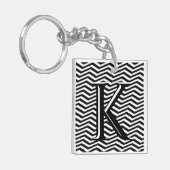 Stijlvol zwart wit Chevron Stripe Monogram Aangepa Sleutelhanger (Voorkant Links)