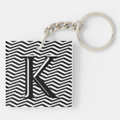 Stijlvol zwart wit Chevron Stripe Monogram Aangepa Sleutelhanger (Achterkant)