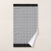 Stijlvol zwart-wit Geometrisch Patroonmonogram Bad Handdoek (Handdoek)