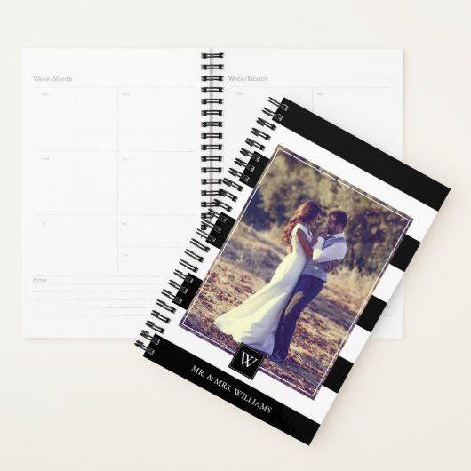 Stijlvol zwart-wit stripesmonogram planner (Display)