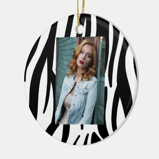 stijlvol, zwart-witzebrapad keramisch ornament (Links)