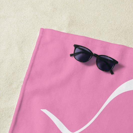 Stijlvolle aangepaste tekst voor hart en kleurenba strandlaken (In situ)