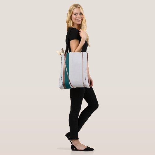 Stijlvolle abstracte koperen tas met turkooizen ac (Op model)