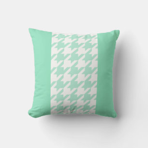 stijlvolle aquamarine houndstooth met monogram kussen