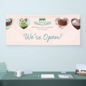 Stijlvolle bakkerijtaart Logo & hart foto waren op Spandoek (Beurs)