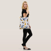 Stijlvolle bij en bloemmotief Canvas tas (Op model)