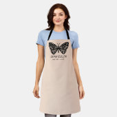 Stijlvolle Black Butterfly Logo Blush Pink medewer Schort (Gedragen)