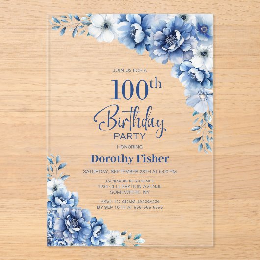 Stijlvolle Blauwe Bloemen 100ste Verjaardagsfeest Acryl Uitnodigingen (Voorkant)