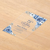 Stijlvolle Blauwe Bloemen 75ste Verjaardagsfeest Acryl Uitnodigingen (Laagn)