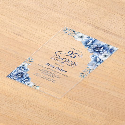 Stijlvolle Blauwe Bloemen Verrassing 95ste Verjaar Acryl Uitnodigingen (Laagn)