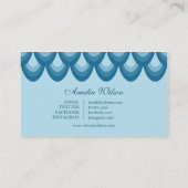 Stijlvolle blauwe trapeziumatische sociale media visitekaartje (Achterkant)