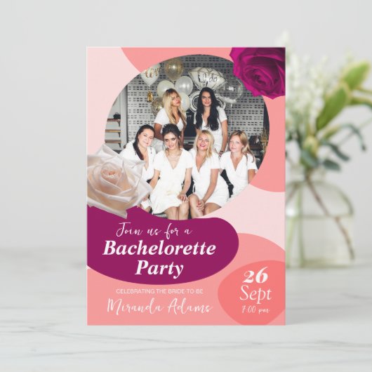 Stijlvolle Bloemen Peach Fuzz Bachelorette Party Kaart (Staand voorkant)