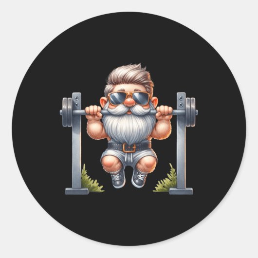 Stijlvolle body building gnoom doet pull-ups op ee ronde sticker (Voorkant)