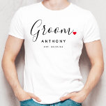 Stijlvolle bruidegom bruiloft t-shirt<br><div class="desc">Het perfecte geschenk voor elke bruidegom,  het leuke en moderne ontwerp beschikt over een stijlvolle typografie script "Groom" met schattige kleine rode liefde hart full stops. Het ontwerp is gemakkelijk te personaliseren met jouw naam en gevestigde trouwdatum en zal de perfecte aandenken van uw speciale dag zijn.</div>