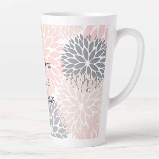 Stijlvolle Chic Roze Grijze Bloemen Latte Mok (Rechts)