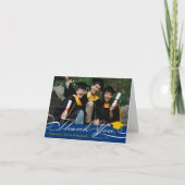 Stijlvolle Chic Script Afstudeerhoed Foto Afgestud Bedankkaart (Voorkant)