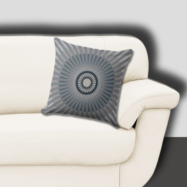 Stijlvolle gecentreerde grijze ster bloem kussen (Stylish Centered Gray Star Flower Throw Pillow)