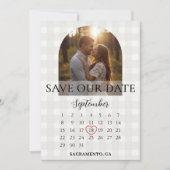 Stijlvolle Gingham Verbintenis Foto Boog Bruiloft Save The Date (Voorkant)