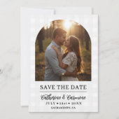 Stijlvolle Gingham Verlovingsfoto Boog Bruiloft Save The Date (Voorkant)