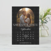Stijlvolle Gingham Verlovingsfoto Boog Bruiloft Save The Date (Staand voorkant)