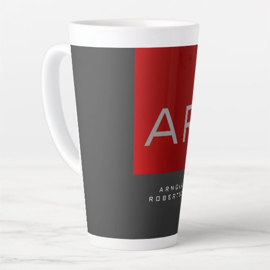 Stijlvolle Grijs Rood Trendy Monogram Naam toevoeg Latte Mok (Linkerhoek)