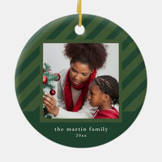 Stijlvolle Groene Streep Eenvoudige Foto Kerstmis Keramisch Ornament (Achterkant)