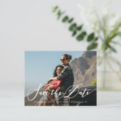 Stijlvolle handgeschreven scriptfoto opslaan Datum Aankondigingskaart (Staand voorkant)