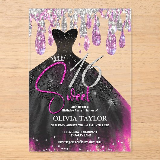 Stijlvolle hete roze zwarte jurk zoet 16 monogram acryl uitnodigingen (Voorkant)