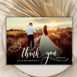Stijlvolle kalligrafie 2 foto bruiloft dank u kaar bedankkaart<br><div class="desc">Elegante moderne chique Boho kalligrafie bruiloft 2 foto dank u kaart. Stijlvolle eenvoudige bruiloft dank u sjabloon met een volledige verticale foto op de voorkant met de tekst "Thank You" in een grillige wervelende hand belettering typografie script swash tail font witte overlay op het afbeelding en een achterkant een (1)...</div>