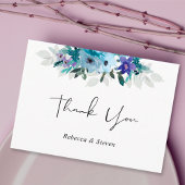 Stijlvolle lente stoffige blauw paarse bloemen bru bedankkaart