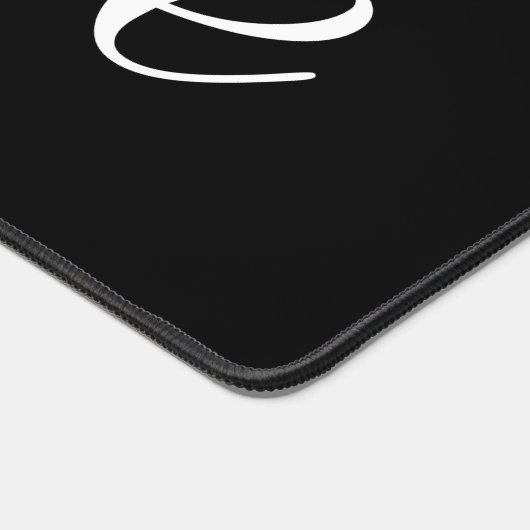 Stijlvolle Liefde Ontwerp Wit Script Zwarte Achter Bureaumat (Hoek)