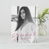 Stijlvolle Maroon Script Photo Graduation Party Kaart (Staand voorkant)