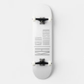 Stijlvolle minimal & Modern Grey Initialen & Naam  Persoonlijk Skateboard (Voorkant)