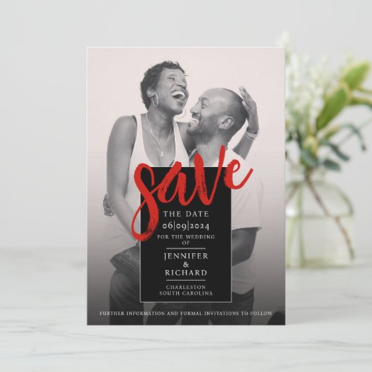 Stijlvolle minimale chique rood en zwart foto brui save the date (Staand voorkant)