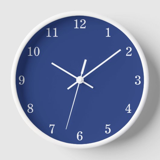 Stijlvolle minimalistische donkerblauwe wandklok (Voorkant)