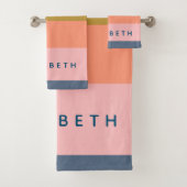 Stijlvolle Modern Stripes Earth Tones Custom Bad Handdoek (Insitu)