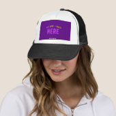 STIJLVOLLE MODERNE CUSTOM WIT ZWART INDIGO BRANDED TRUCKER PET (In situ)