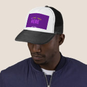 STIJLVOLLE MODERNE CUSTOM WIT ZWART INDIGO BRANDED TRUCKER PET (In situ)
