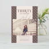 Stijlvolle moderne dertig | 30e verjaardag foto kaart (Staand voorkant)