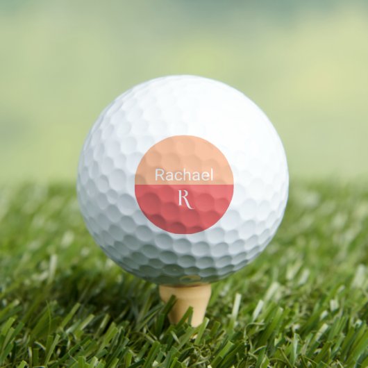 Stijlvolle Monogram Naam Perzik Typografie Golfballen (Insitu Shirt)