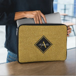 Stijlvolle monogrammed Gold Glitter Laptop Sleeve<br><div class="desc">Moderne,  stijlvolle neopreen laptophoes zijn uitgerust met gouden glitter met aanpasbare naam en monogram in zwart lijst.</div>