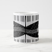 Stijlvolle Muzieknoten Treble Clef en Piano Keys Grote Koffiekop (Voorkant)