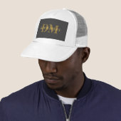 Stijlvolle naam en monogram | Goud en donkergrijs Trucker Pet (In situ)