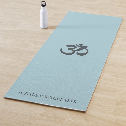 Stijlvolle naam Monogram om symbool Blue Glow Yogamat (In situ)