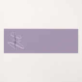 Stijlvolle Paarse Boho Script Monogram en Naam Yogamat (Voorkant (horizontaal))
