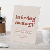 Stijlvolle retro perzik roze bruiloft in liefdevol reclamebord met voetstuk (Insitu)